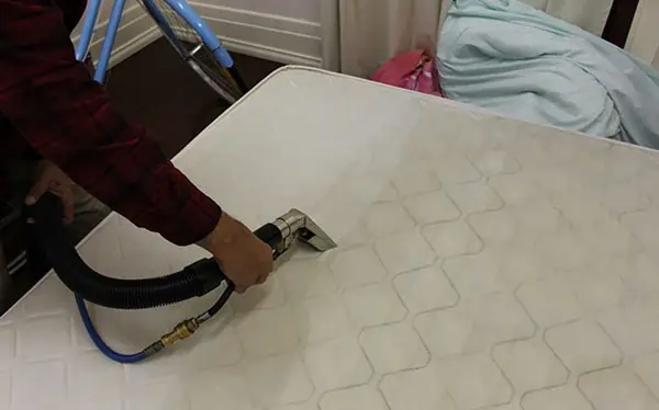 شستن تشک تخت در قالیشویی