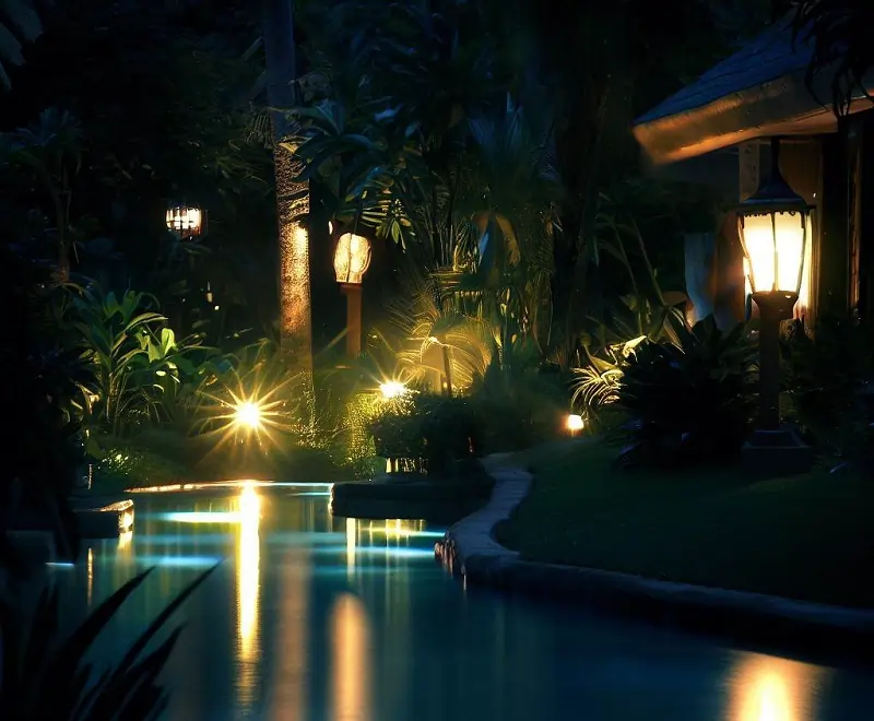نورپردازی استخر باغ