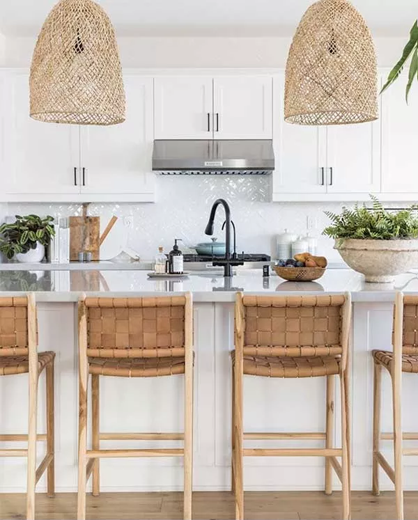 انتخاب بین زیبایی و کاربرد صندلی کانتر