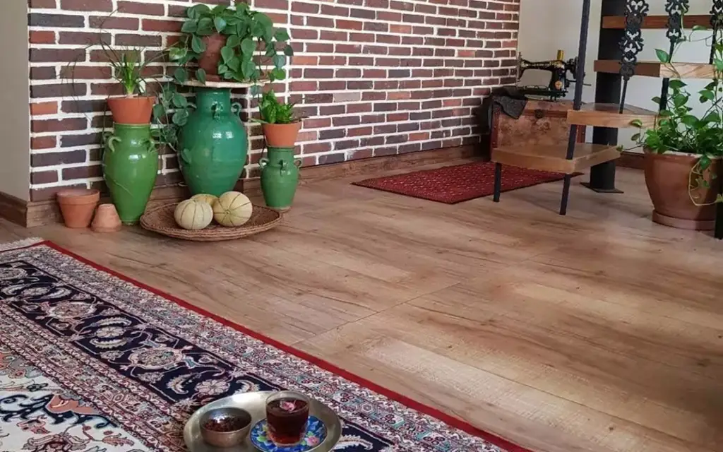 چگونه با استفاده از وسایل سنتی منزل فضایی دلنشین ایجاد کنیم؟ 5 استفاده از ظروف سفالی قدیمی