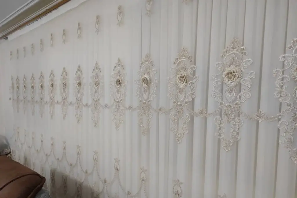 پرده‌ های حریر و تور