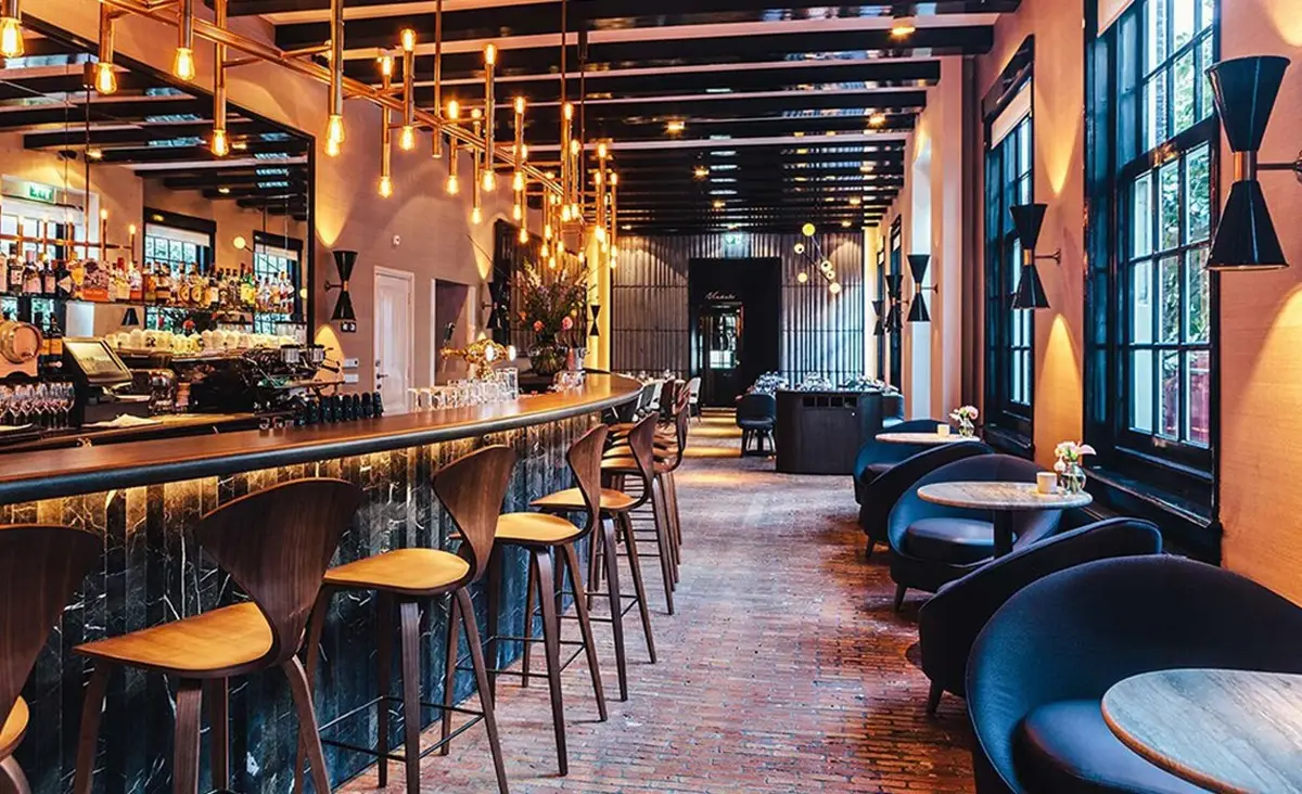 فضاهای مختلف کافی شاپ