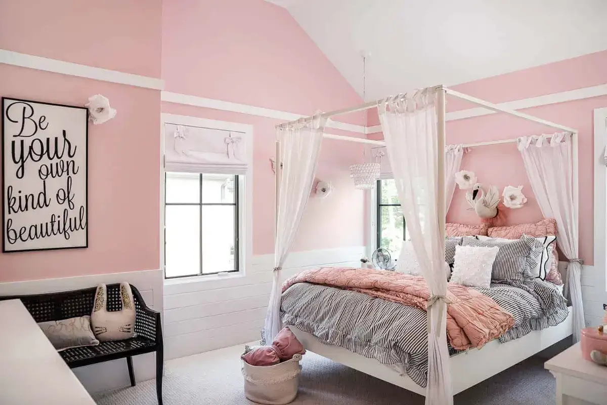 چه وسایلی برای اتاق خواب دخترانه لازم است؟