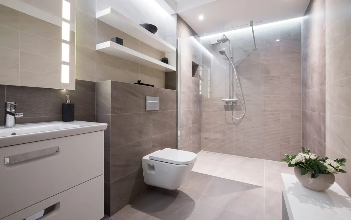 نگهداری و نظافت توالت فرنگی