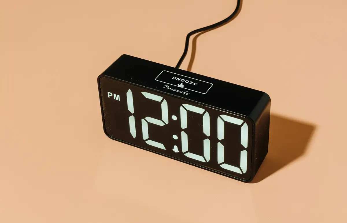 ساعت رومیزی مناسب چه کسی است؟