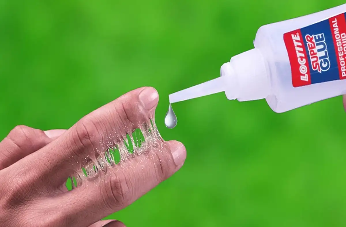 بهترین روش پاک كردن چسب ۱۲۳ از روی پوست