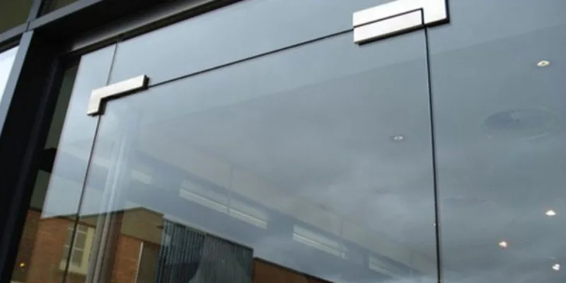 نحوه نصب شیشه سکوریت و یراق الات