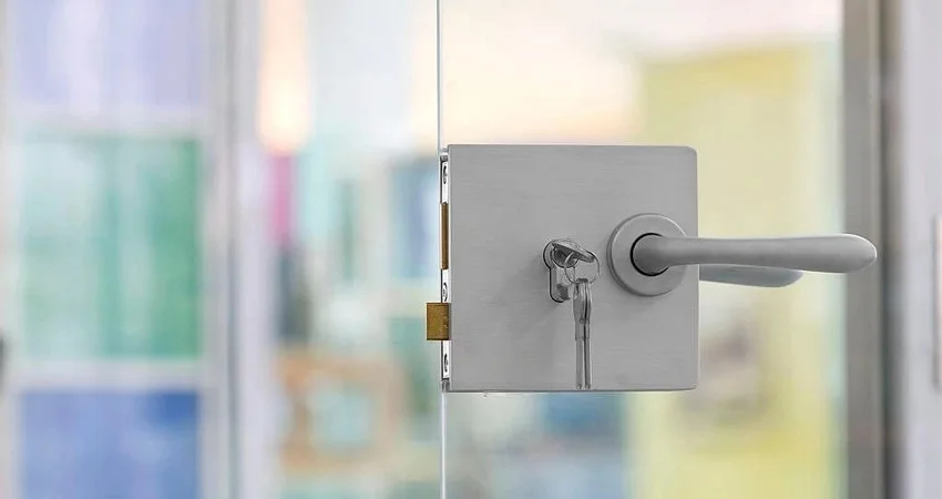 نصب شیشه سکوریت ثابت