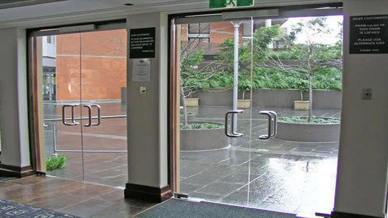 تصویری از شیشه سکوریت